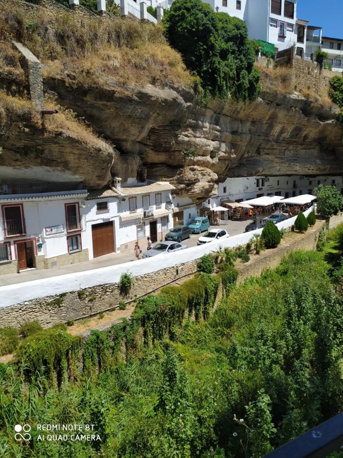 La Roca Encantada Setenil De Las Bodegas Exterior photo